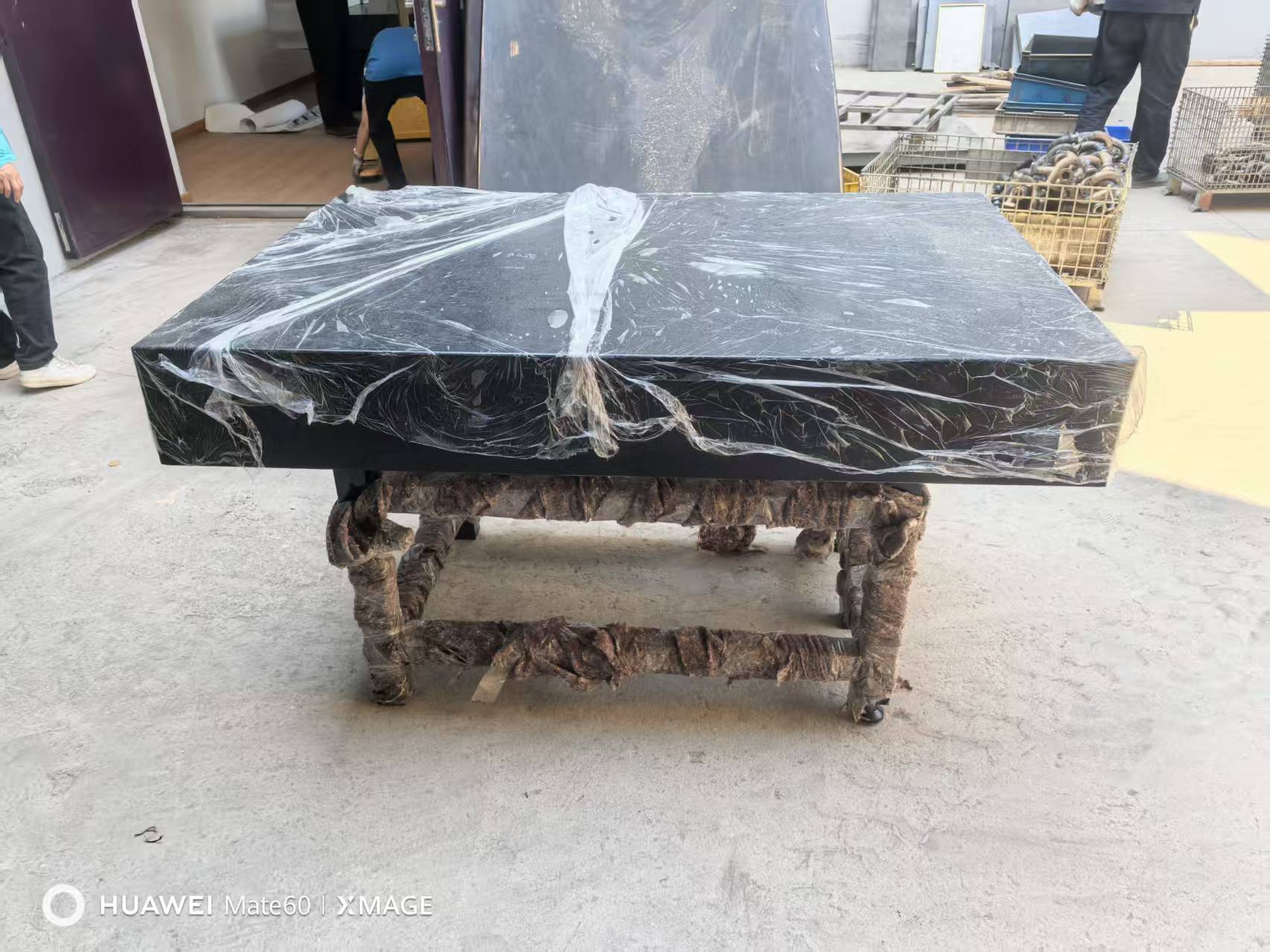 大連客戶采購的大連大理石平臺1米*1.5米送貨到廠